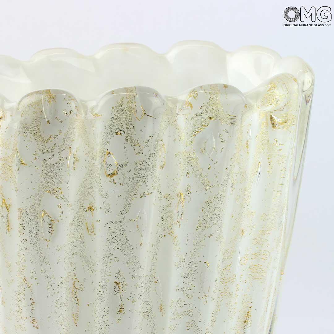 3904 ORIGINALMURANOGLASS Ваза Лотос - Белая с золотом - муранское стекло OMG 16 см  - Вид №1