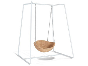Качалка с металлическим каркасом и плетеным сиденьем