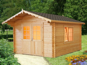 Садовый домик из ели