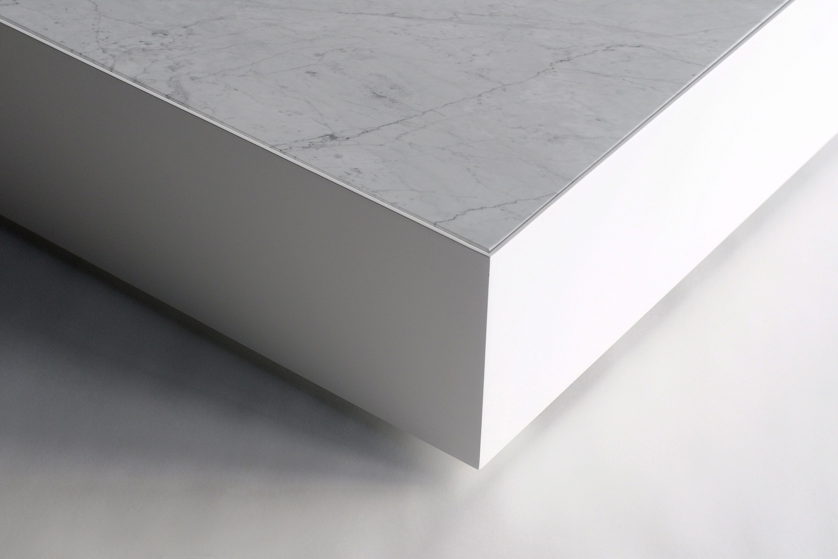 Мраморный квадратный низкий журнальный столик Phase Design BALLOT BOX ARCH-00081194 - Вид №5