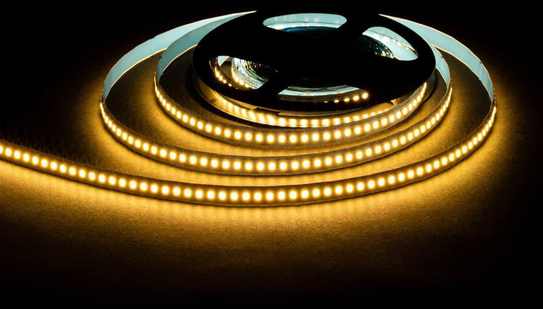 LSE-262 Светодиодная лента 14,4W/m 180LED/m 2835SMD теплый белый 5M OGM
