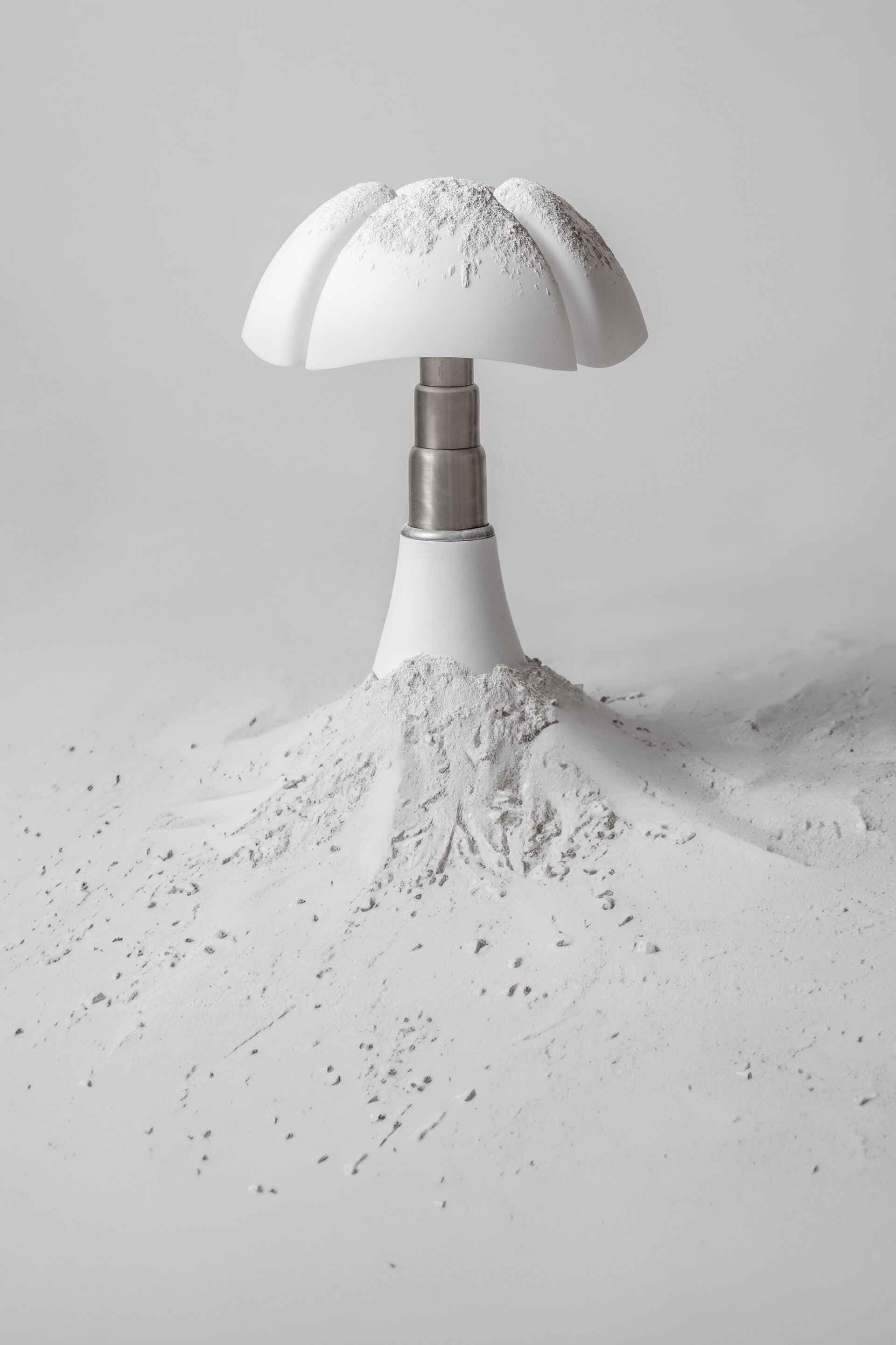 Стальная настольная лампа и метакрилатный абажур Martinelli Luce Летучая мышь ARCH-00126412 - Вид №3