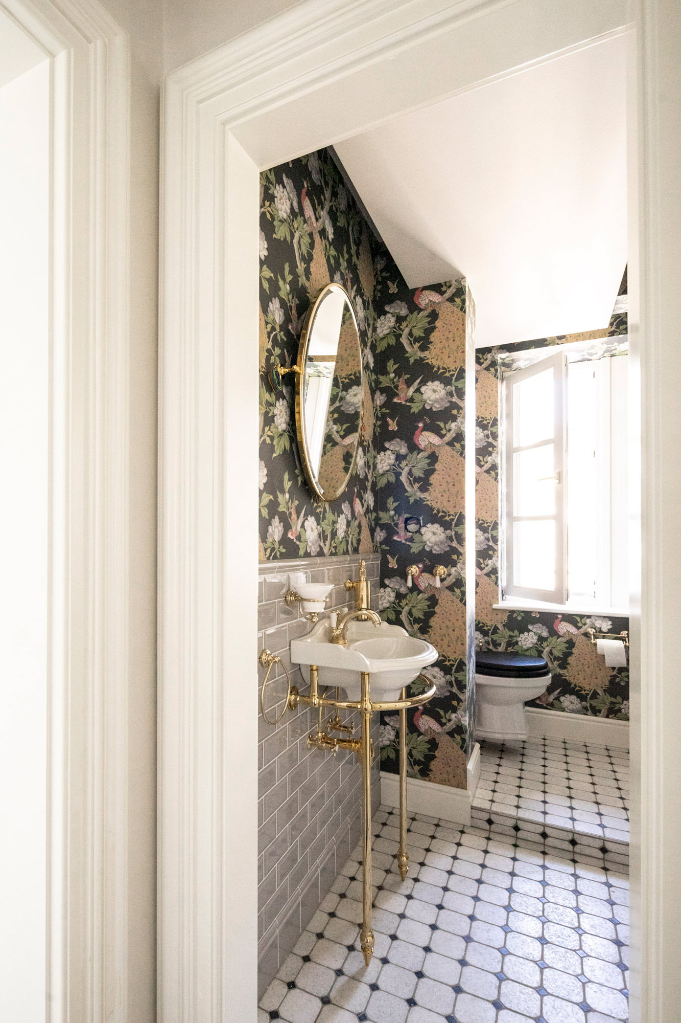 Traditional bathrooms Раковина РИЧМОНД средняя с консолью Tb-my-02s Richmond - Вид №1