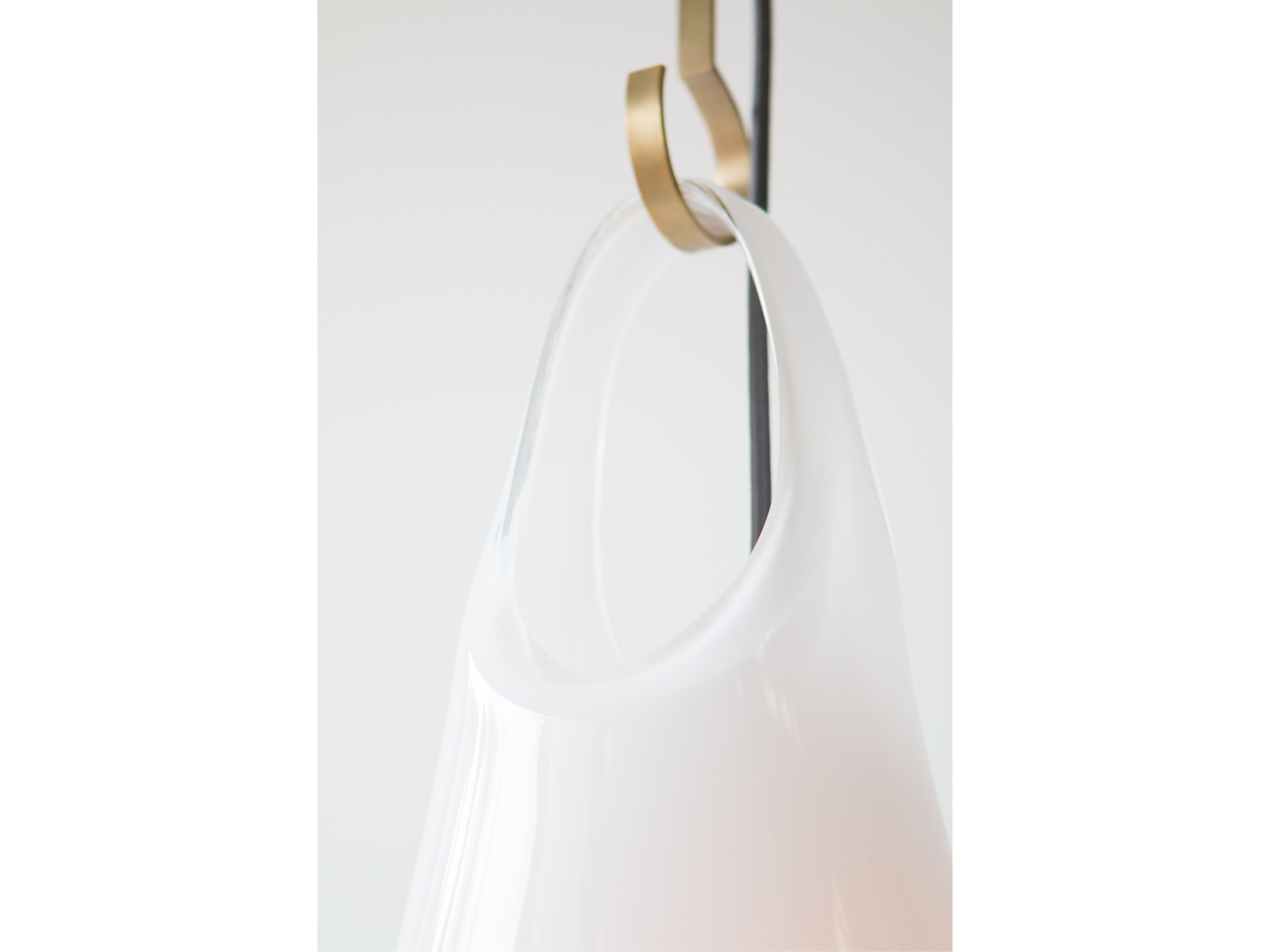 Подвесной светильник из латуни и выдувного стекла SkLO Hold ARCH-00102135 - Вид №5