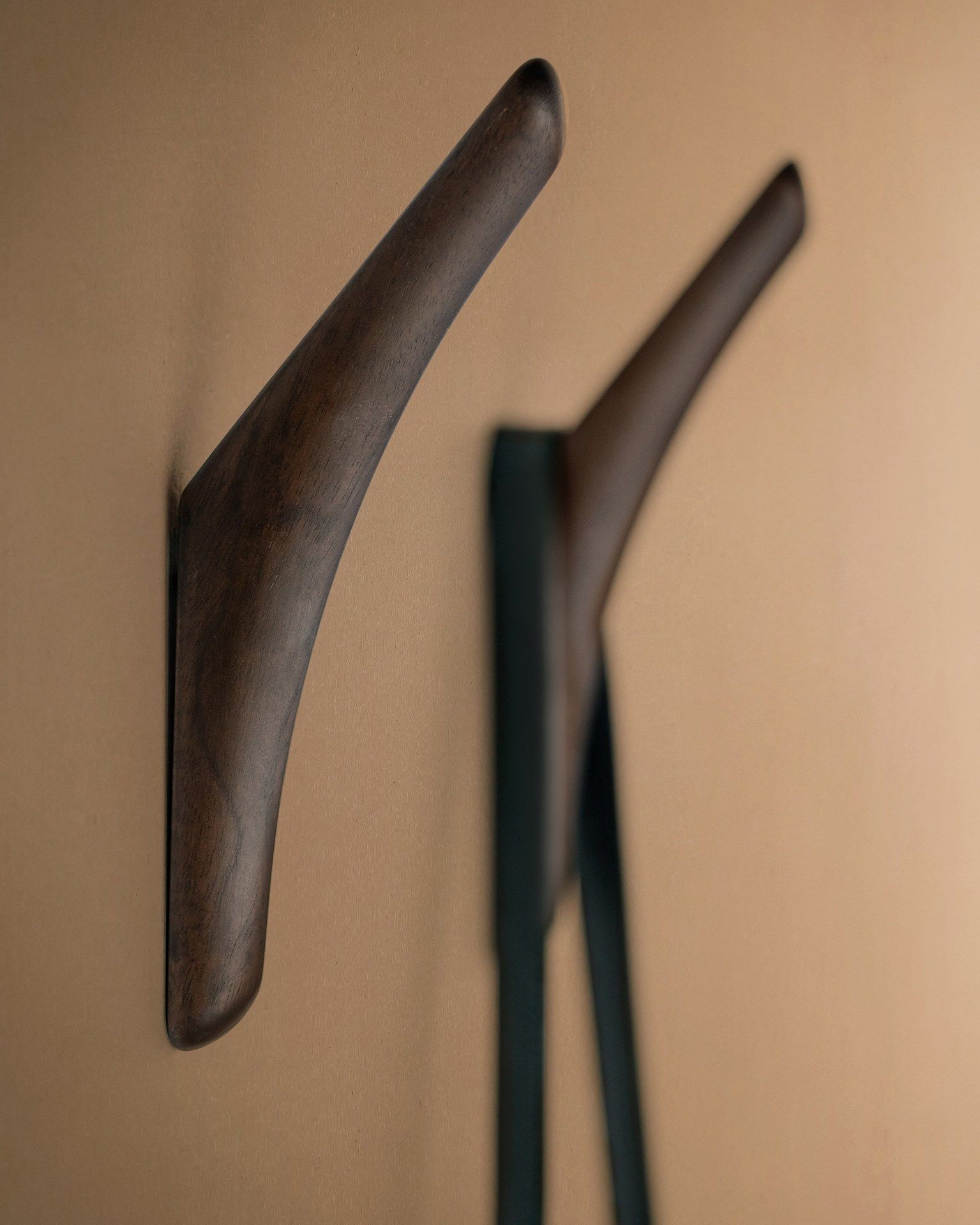 Деревянная настенная вешалка Ethnicraft PI ARCH-00084956 - Вид №3