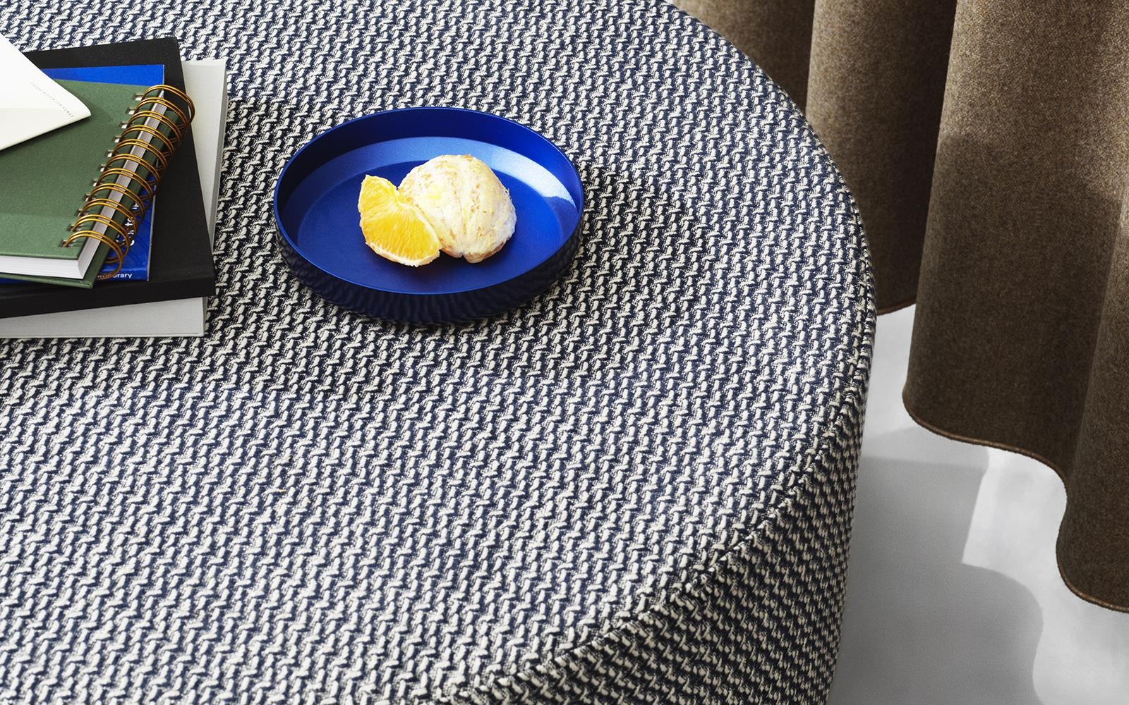 601303 Silo Pouf Medium Navy Blue / Albagia 288 Normann Копенгаген Normann Copenhagen  - Вид №1