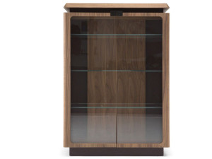 Витрина из грецкого ореха со встроенным освещением