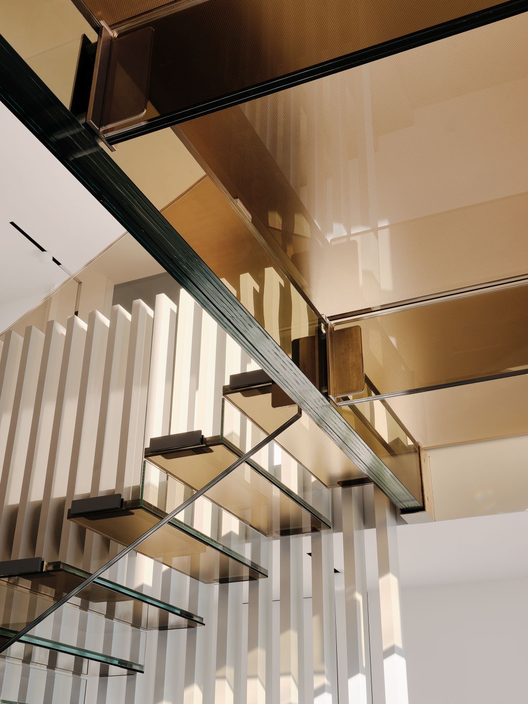 Самонесущая лестница из стекла Siller Treppen GLASS BRIDGES AND FLOORS ARCH-00105867 - Вид №1