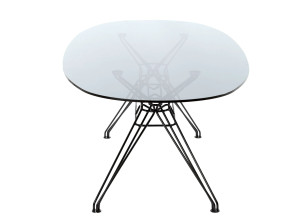 Стальной и хрустальный садовый стол