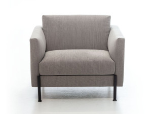 Кресло с подлокотниками