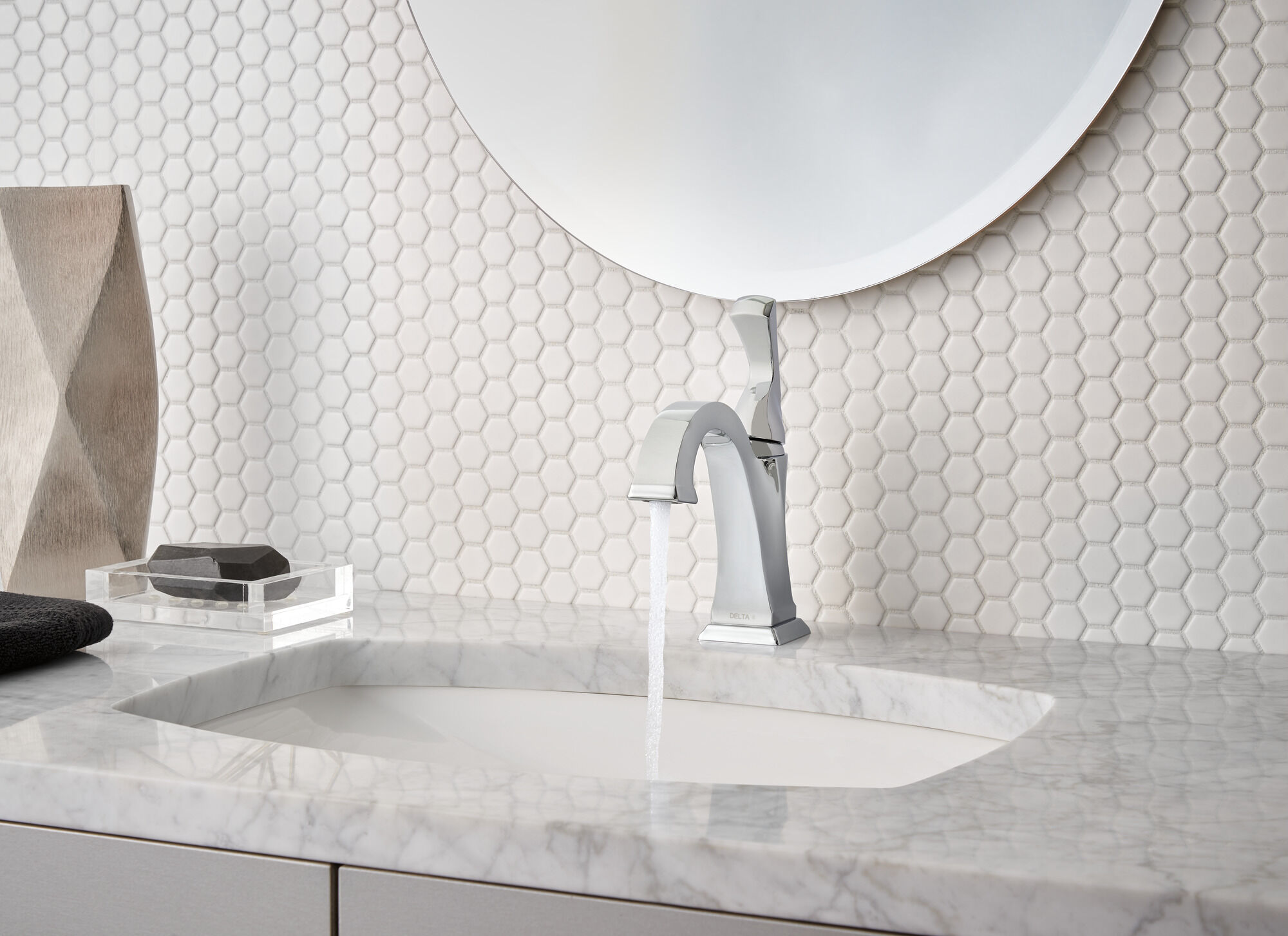 551-PT-DST Смеситель для ванной комнаты с одной ручкой Delta Faucet Dryden Выдержанный оловянный  - Вид №6