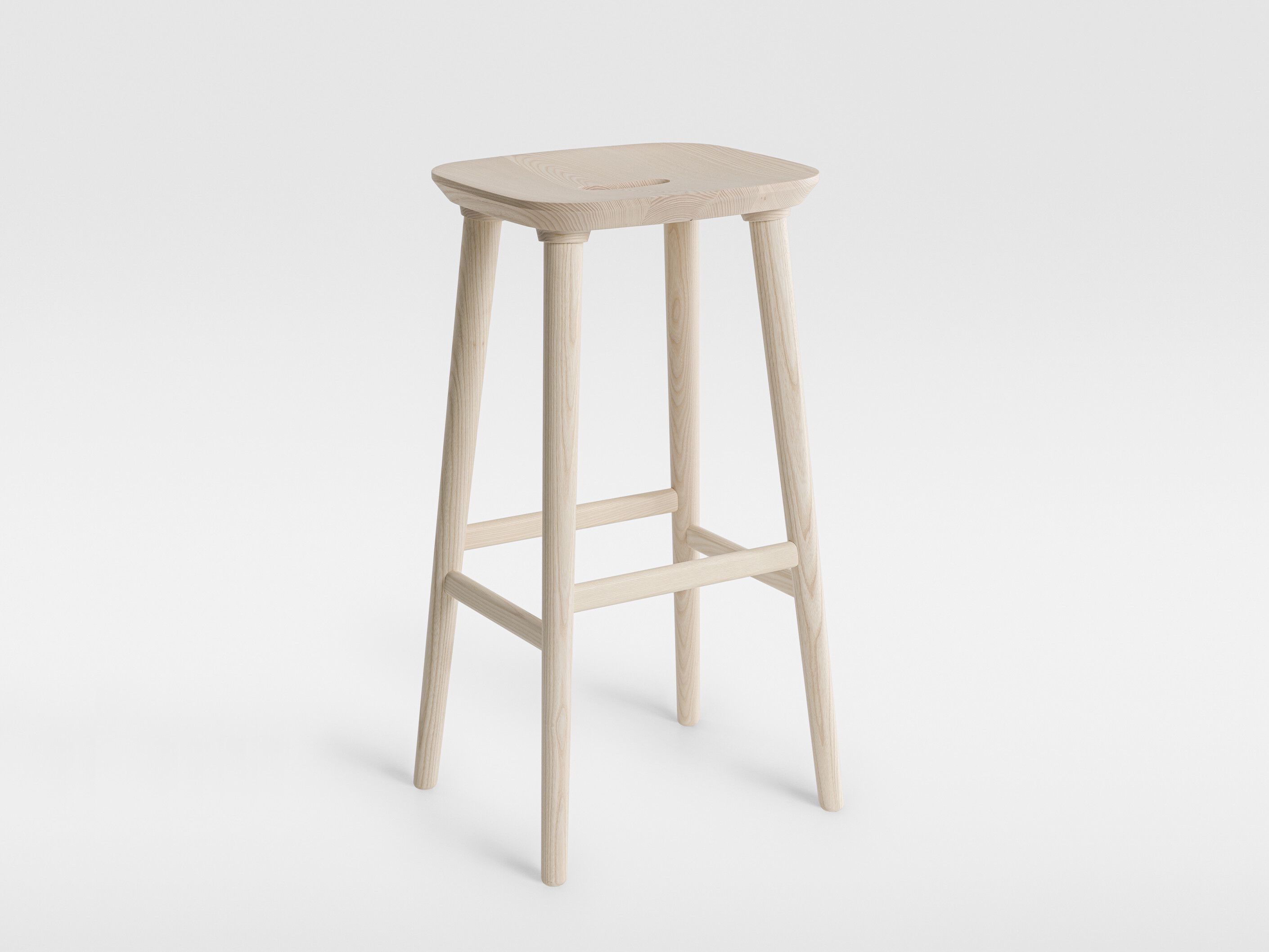 Твердый деревянный барный стул с подставкой для ног ZEITRAUM VNA ARCH-00152033