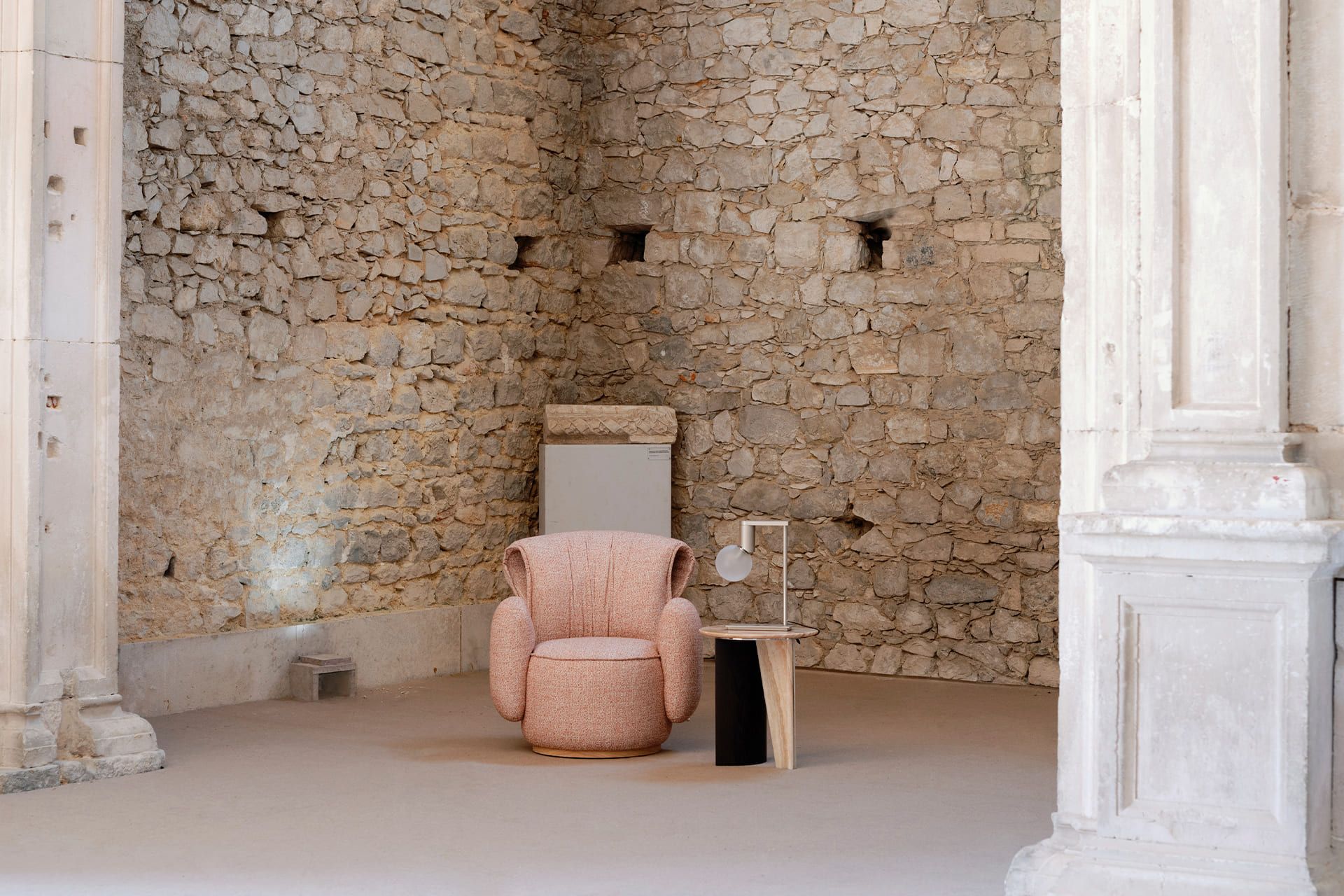 Круглый журнальный столик из оникса Greenapple FOICE ARCH-00105704 - Вид №7