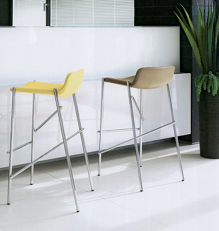 Барный стул Trampoliere  MIDJ S1550I2 Contract