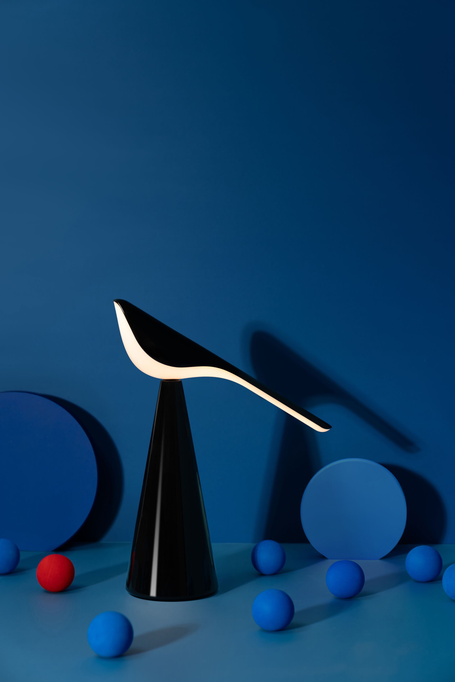 Алюминиевая светодиодная настольная лампа Established&Sons TIKI ARCH-00145932 - Вид №65