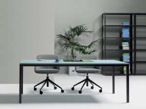 Прямоугольный стол для совещаний