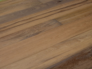 Биосовместимый трехслойный деревянный пол