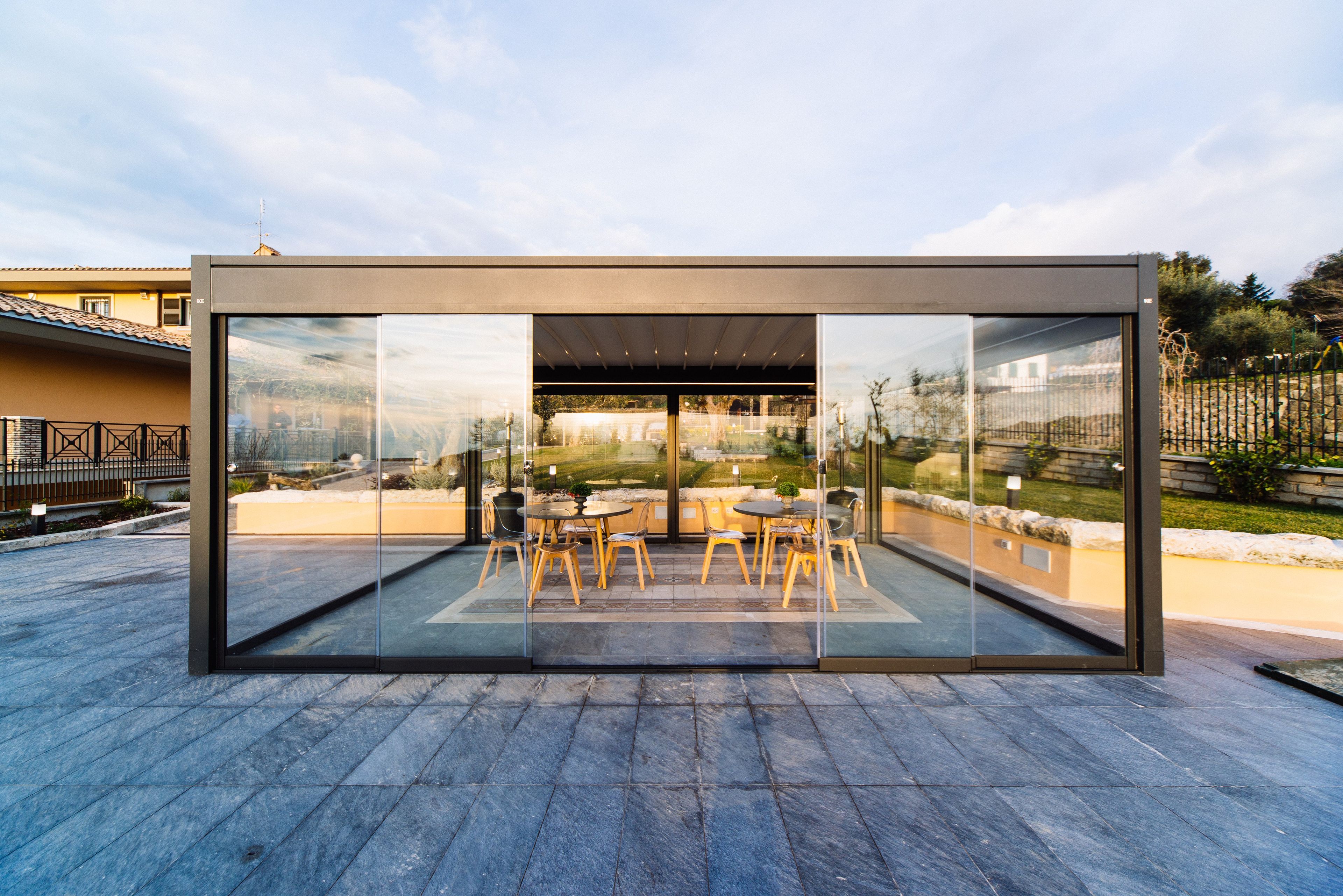 Алюминиевая самонесущая беседка с раздвижной крышкой KE Outdoor Design GENNIUS ARCH-00141203 - Вид №8