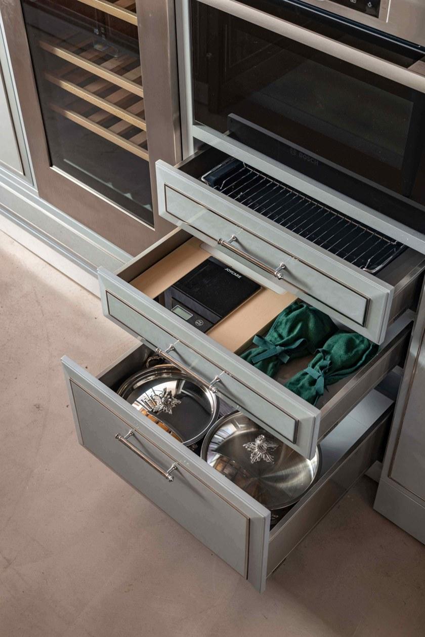 Martini Interiors Кухня на заказ из эвкалипта с ручками с полуостровом Essenza sun-id-1470554 - Вид №16