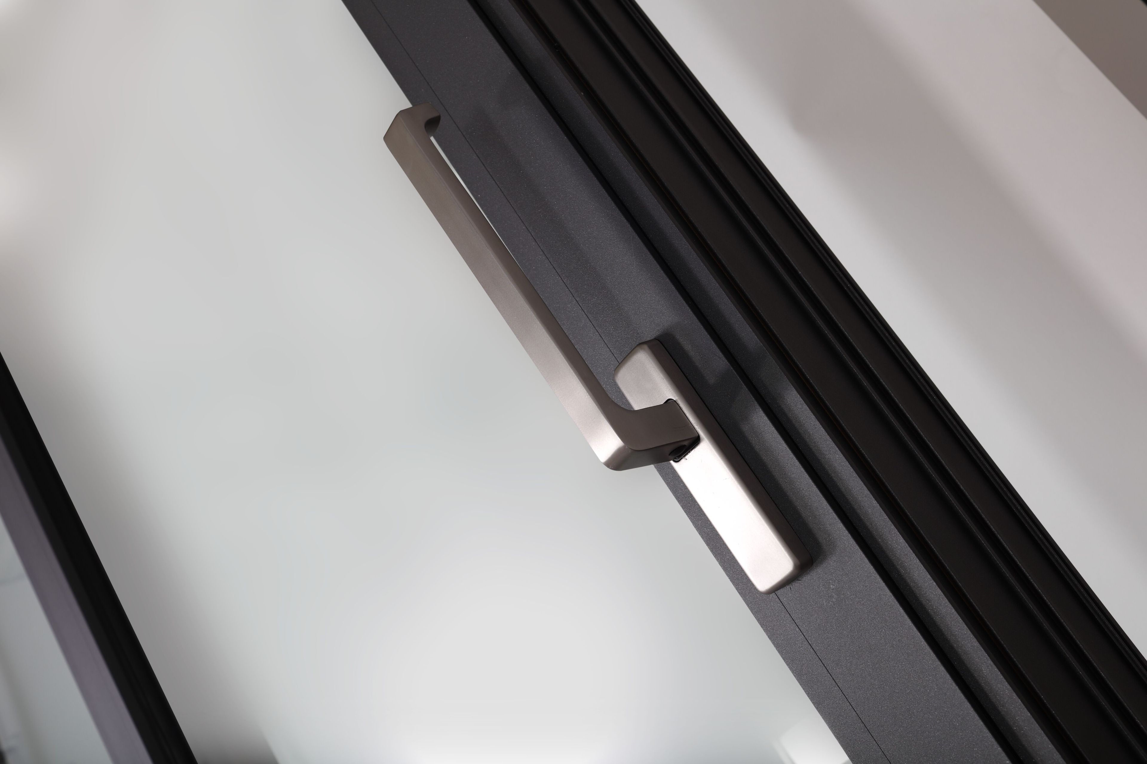 Алюминиевые раздвижные двери-окна WnD SLIDE MB77 SLIM ARCH-00126158 - Вид №1