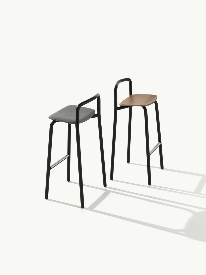 Hull 630M Барный стул со стальным каркасом на 4 ножках. Мягкое сиденье. Et al. Hull - Вид №1