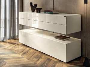 Стеклянный комод