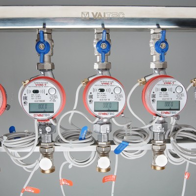 VT.GPM.05S04.L8 Узел этажный для поквартирного учета тепловой энергии Valtec 3/4", 8 вых., ввод слева  - Вид №3