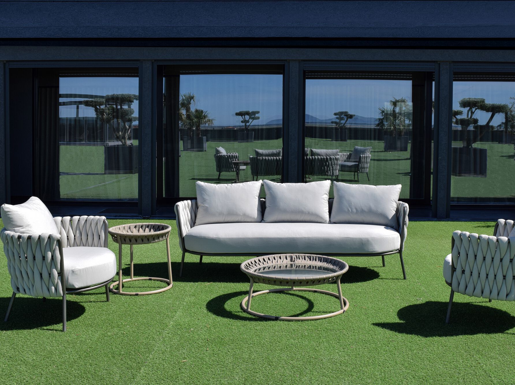 Алюминиевый и стеклянный садовый столик ABLE Челси ARCH-00145131 - Вид №7