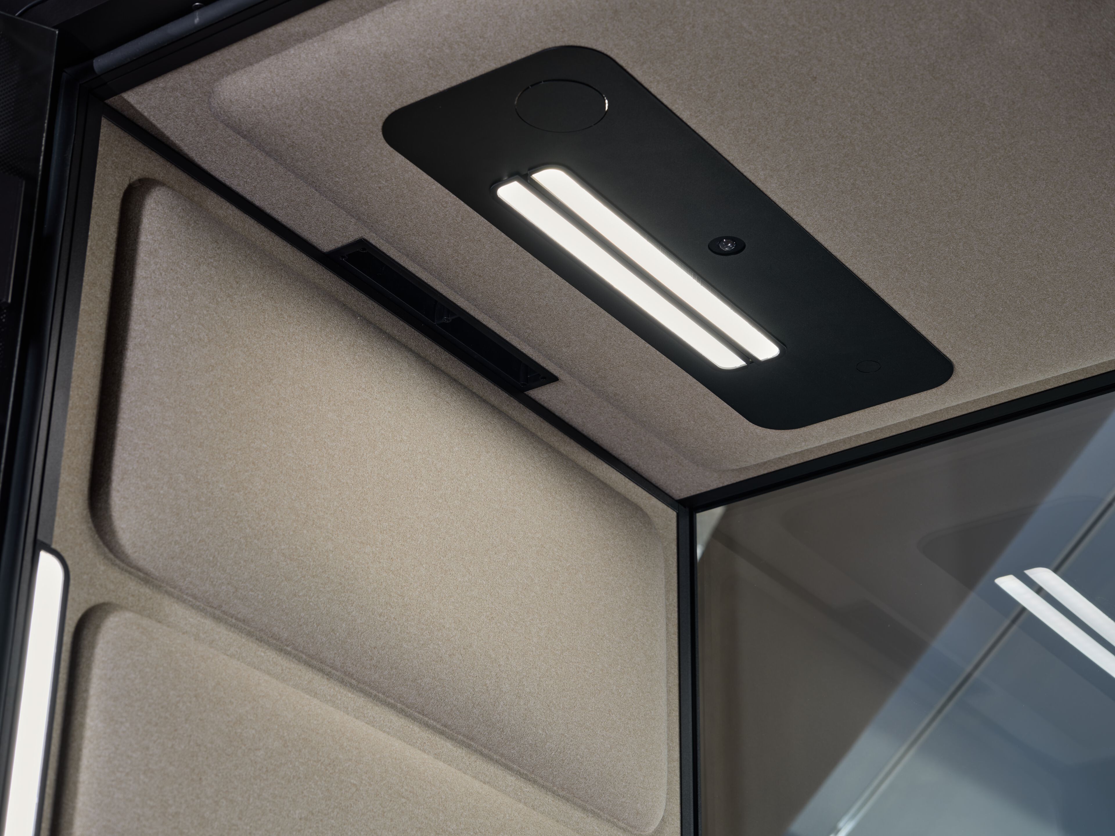 Одноместная акустическая офисная кабина со встроенным освещением Mikomax Smart Office HushFree ARCH-00013290 - Вид №4