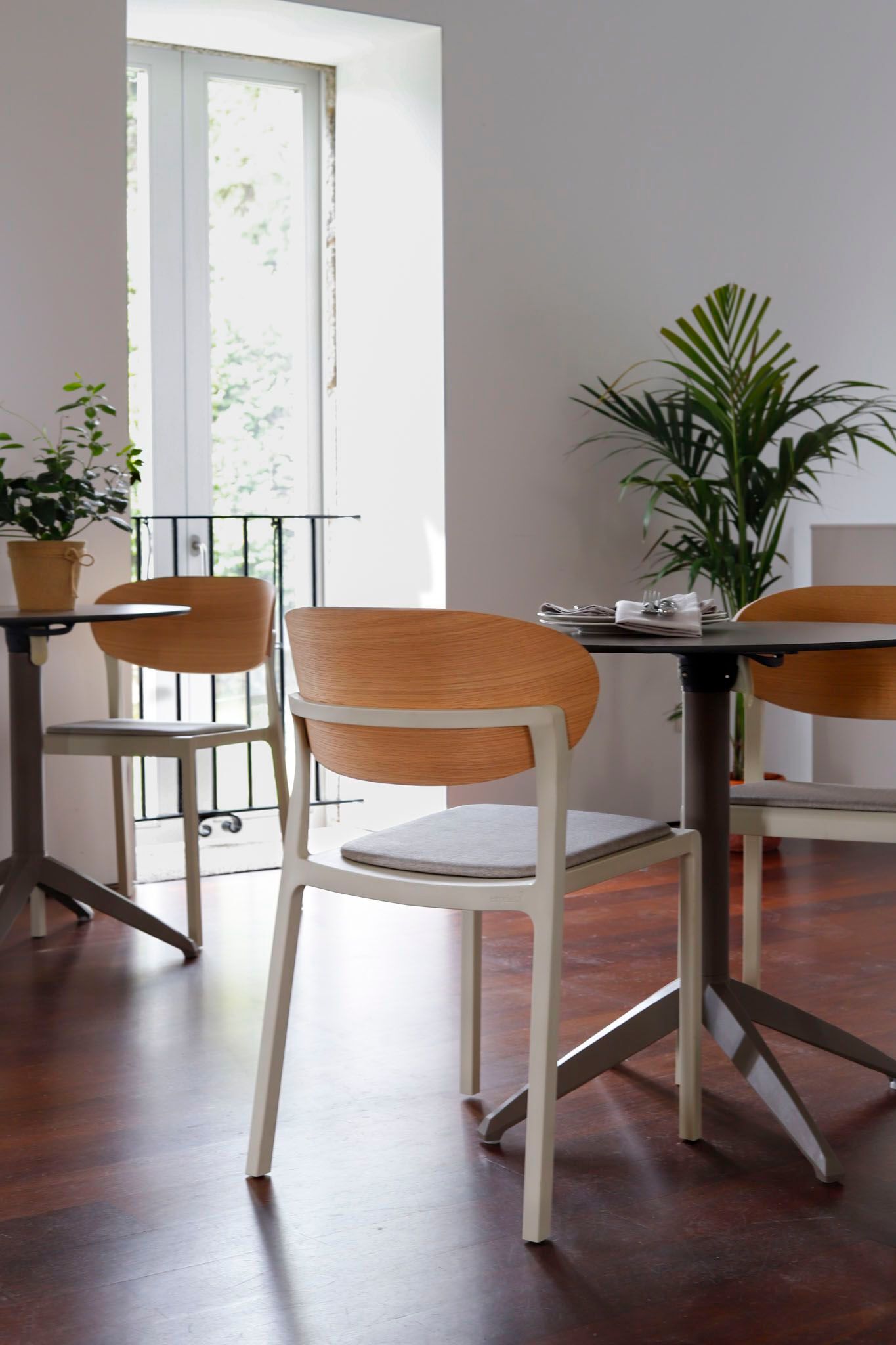 Садовый стул из полипропилена с деревянной спинкой Ezpeleta BAKE WOOD ARCH-00073360 - Вид №12