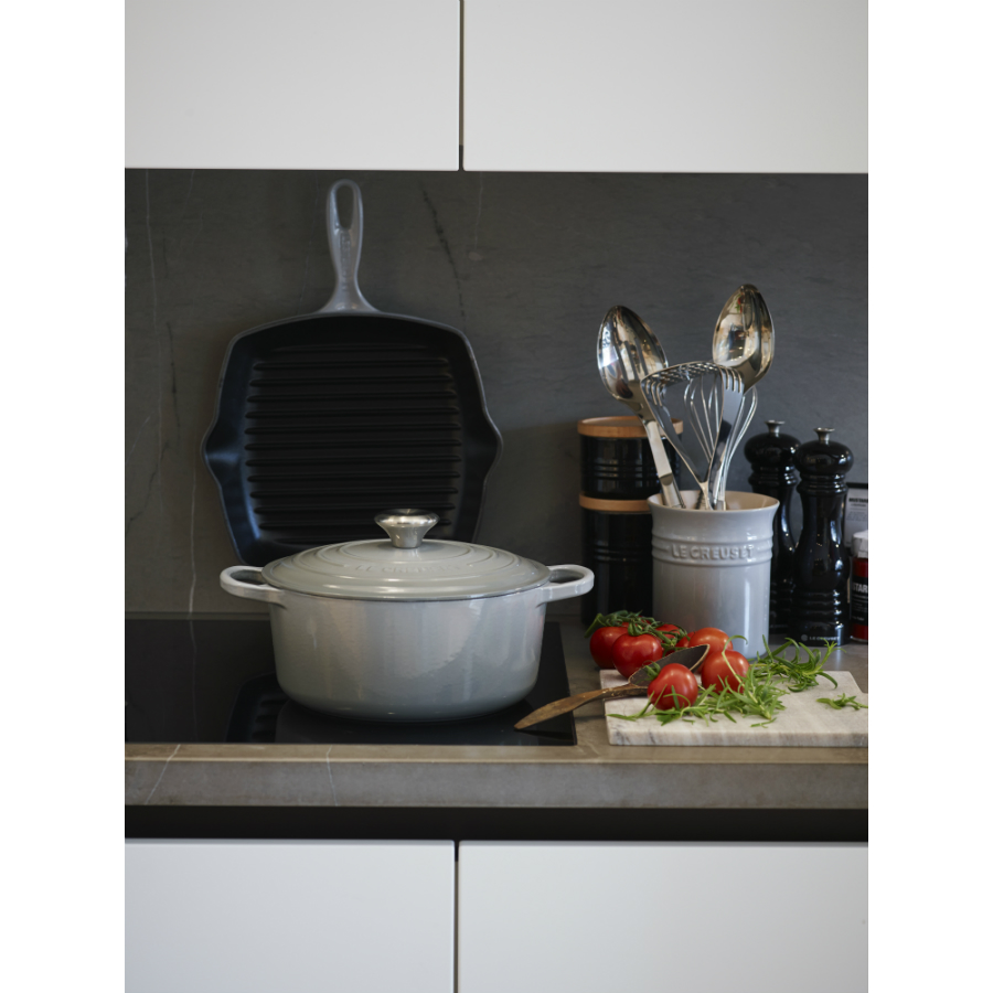 Кастрюля чугунная Le Creuset, Ø22 см, серая 21177225412430 - Вид №1