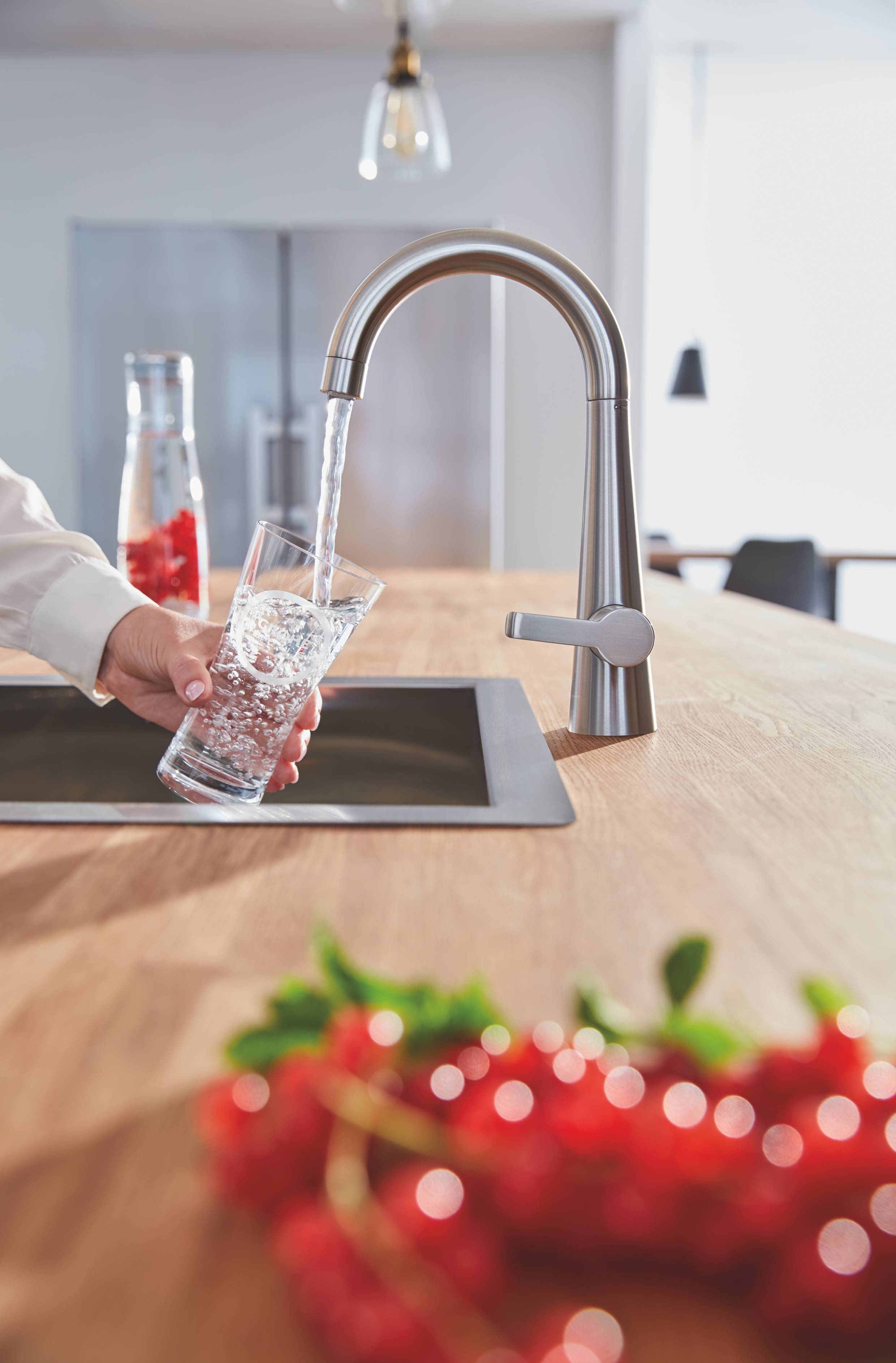 Вентиль вертикальный для подачи фильтрованной воды GROHE Zedra, суперсталь (30026DC2) - Вид №3