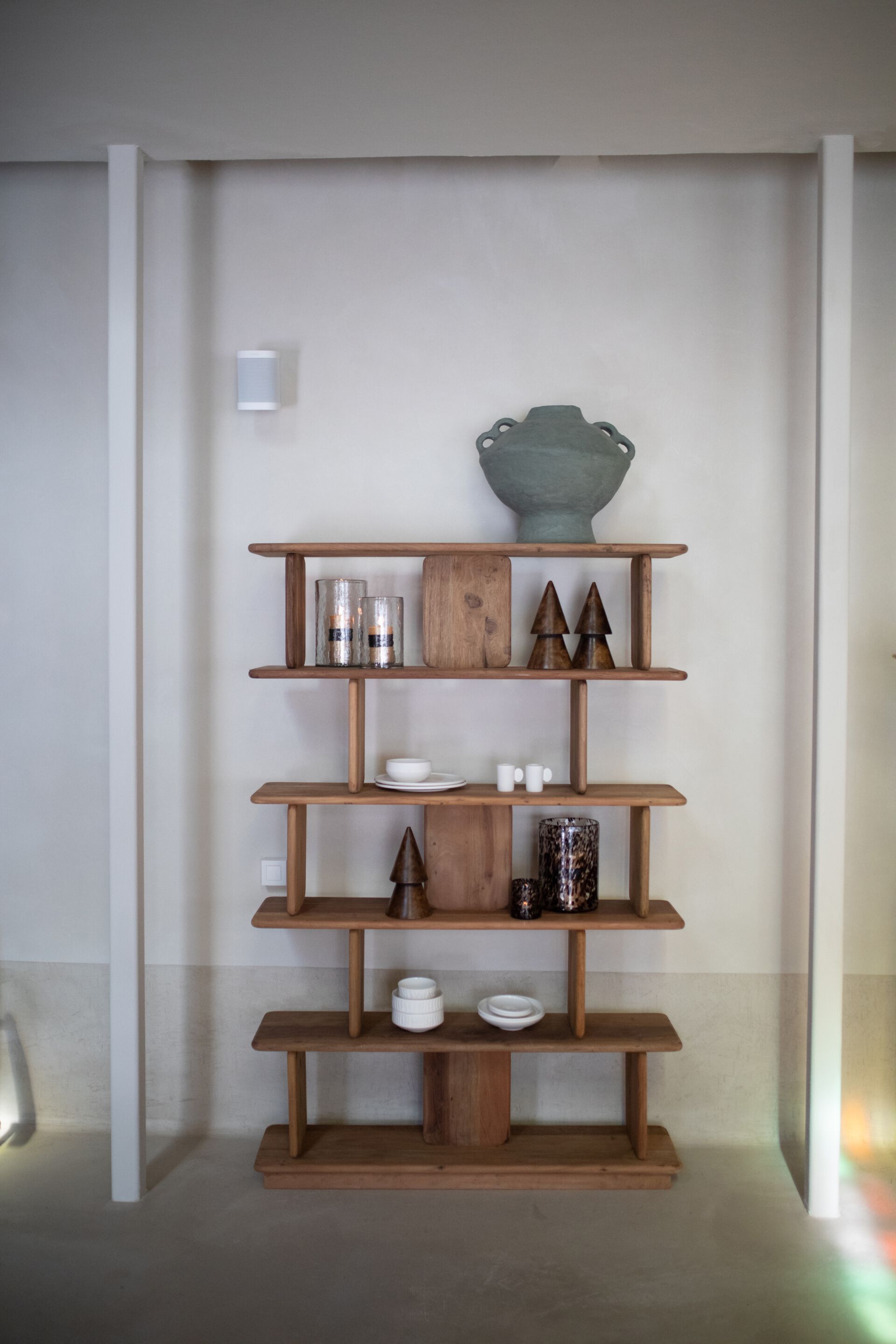 Рециркулированный деревянный самонесущий книжный шкаф POMAX ARCH-00106516 - Вид №8