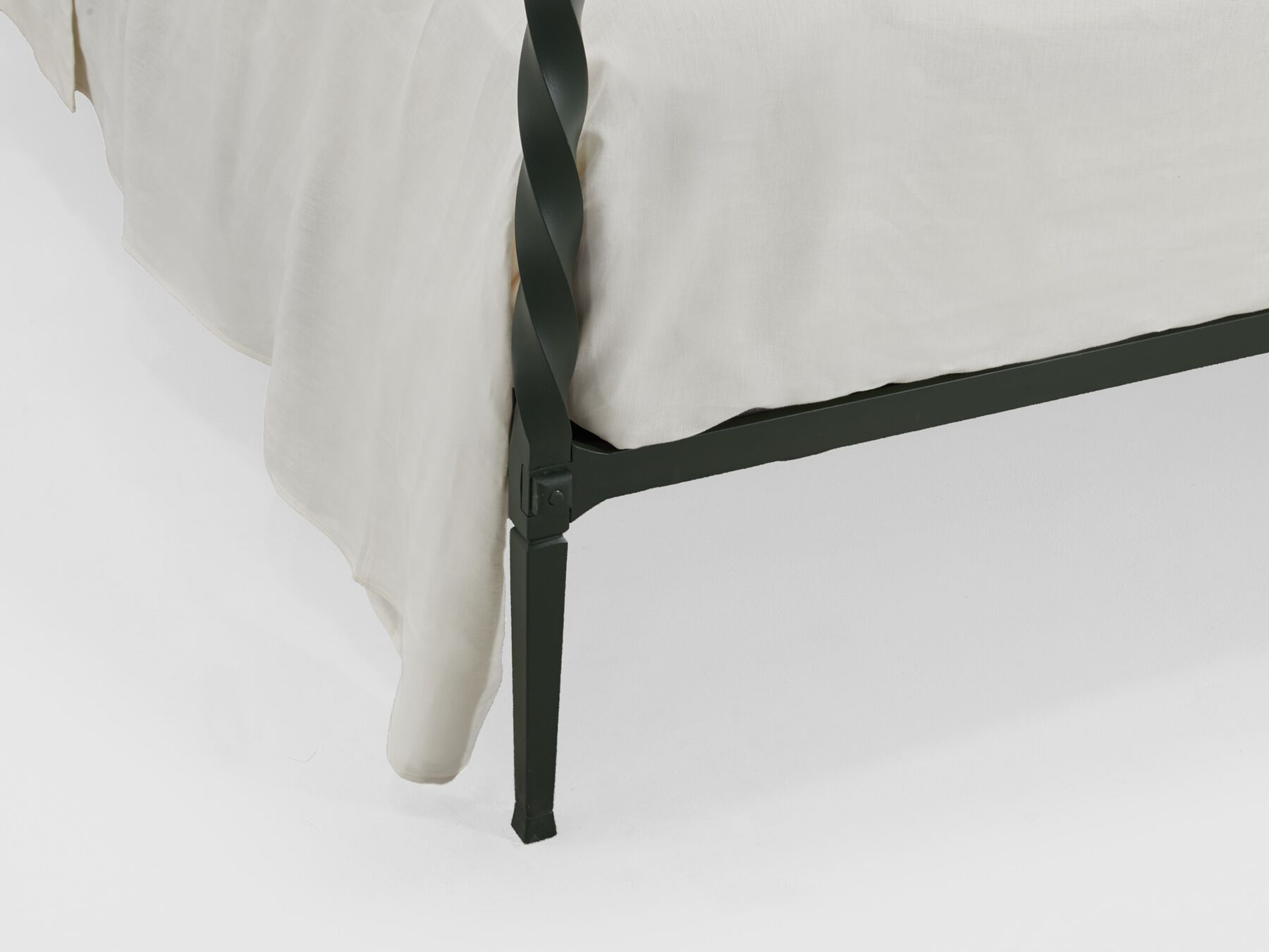 Двуспальная кровать из кованого железа с балдахином Lispi RITO ARCH-00050245 - Вид №16