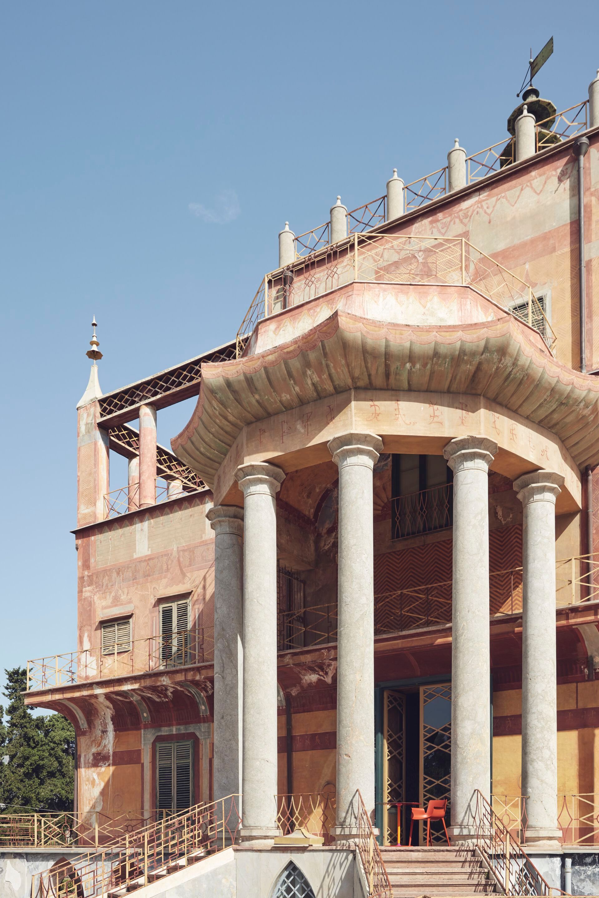 Квадратный стол с хрустальной столешницей и стальным основанием Kartell Тьерри ARCH-00023989 - Вид №5