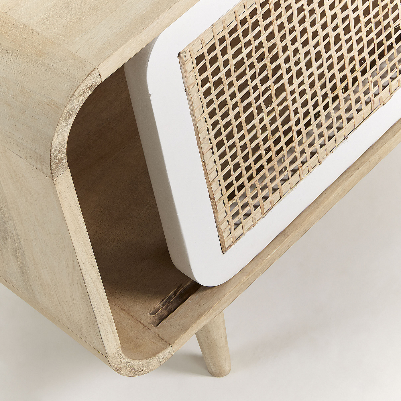 054693 Тумба под ТВ Gerald 120x50 манго La Forma Georg 