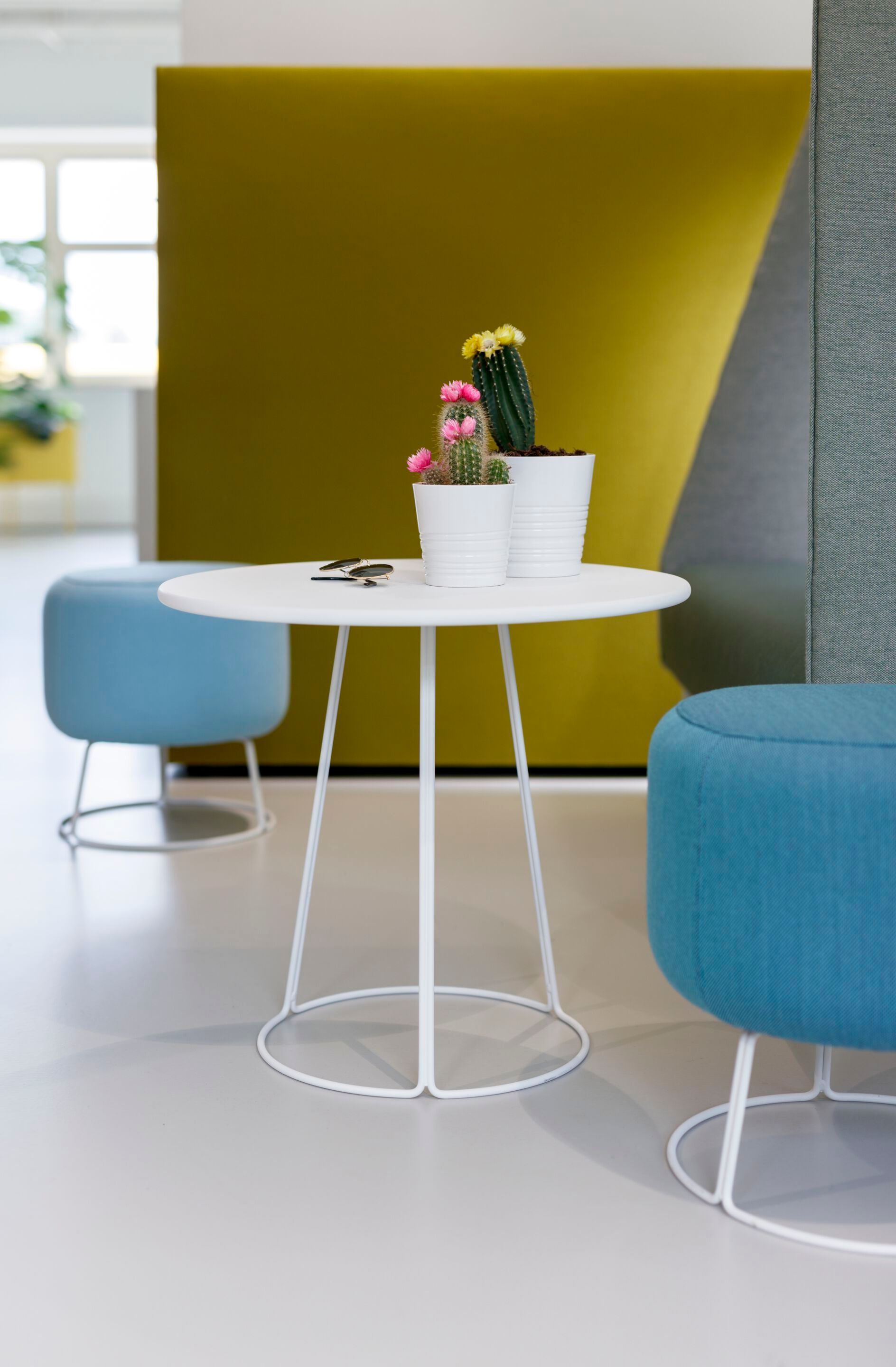 Круглый стол из стали и дерева Cascando Paddy ARCH-00126936 - Вид №1