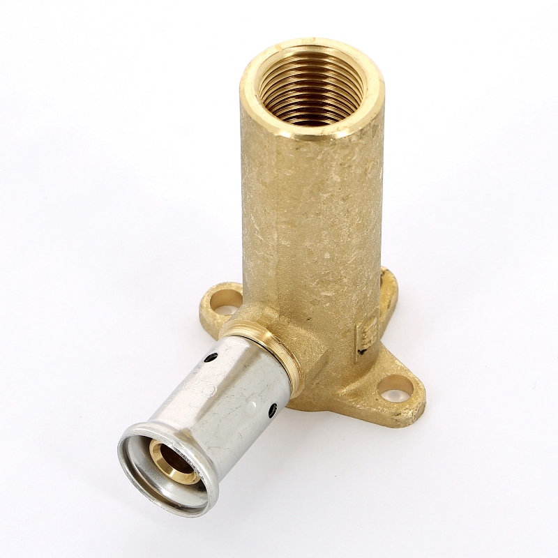 Водорозетка пресс удлиненная HENCO 16x1/2" 4P1604