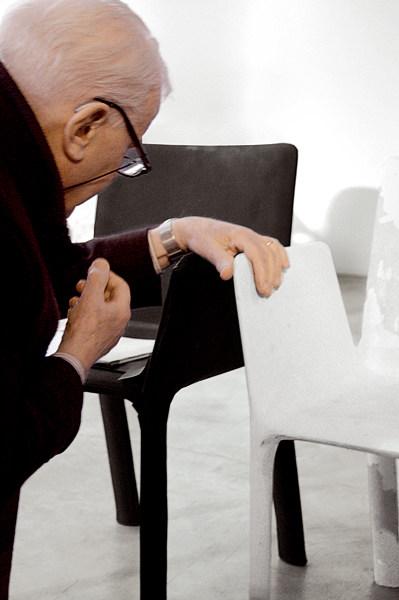 Kristalia Стул из мягкой ткани с подлокотниками Joko sun-id-1471373 - Вид №2