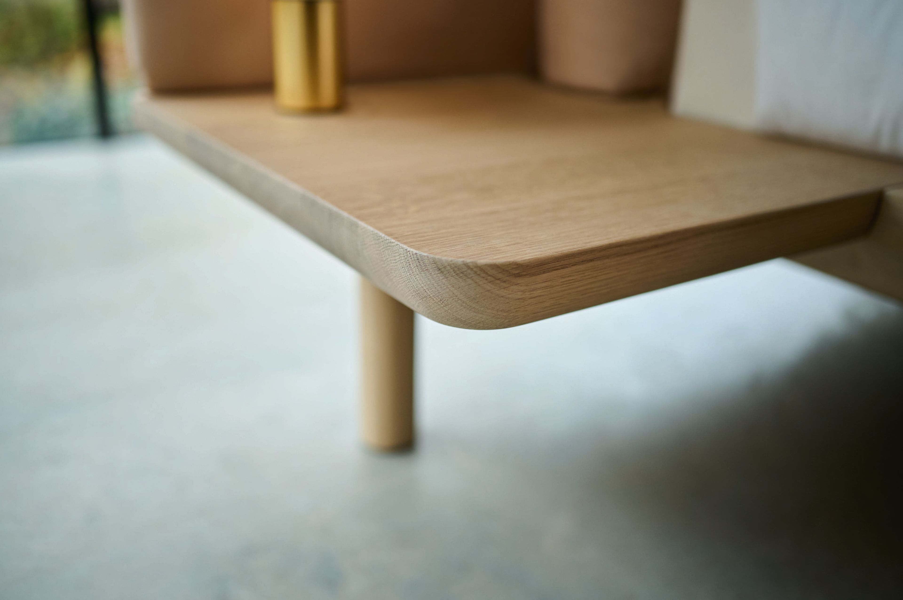 Двуспальная кровать из массива дерева и ткани со встроенными тумбочками Auping NOBLE ARCH-00145904 - Вид №2