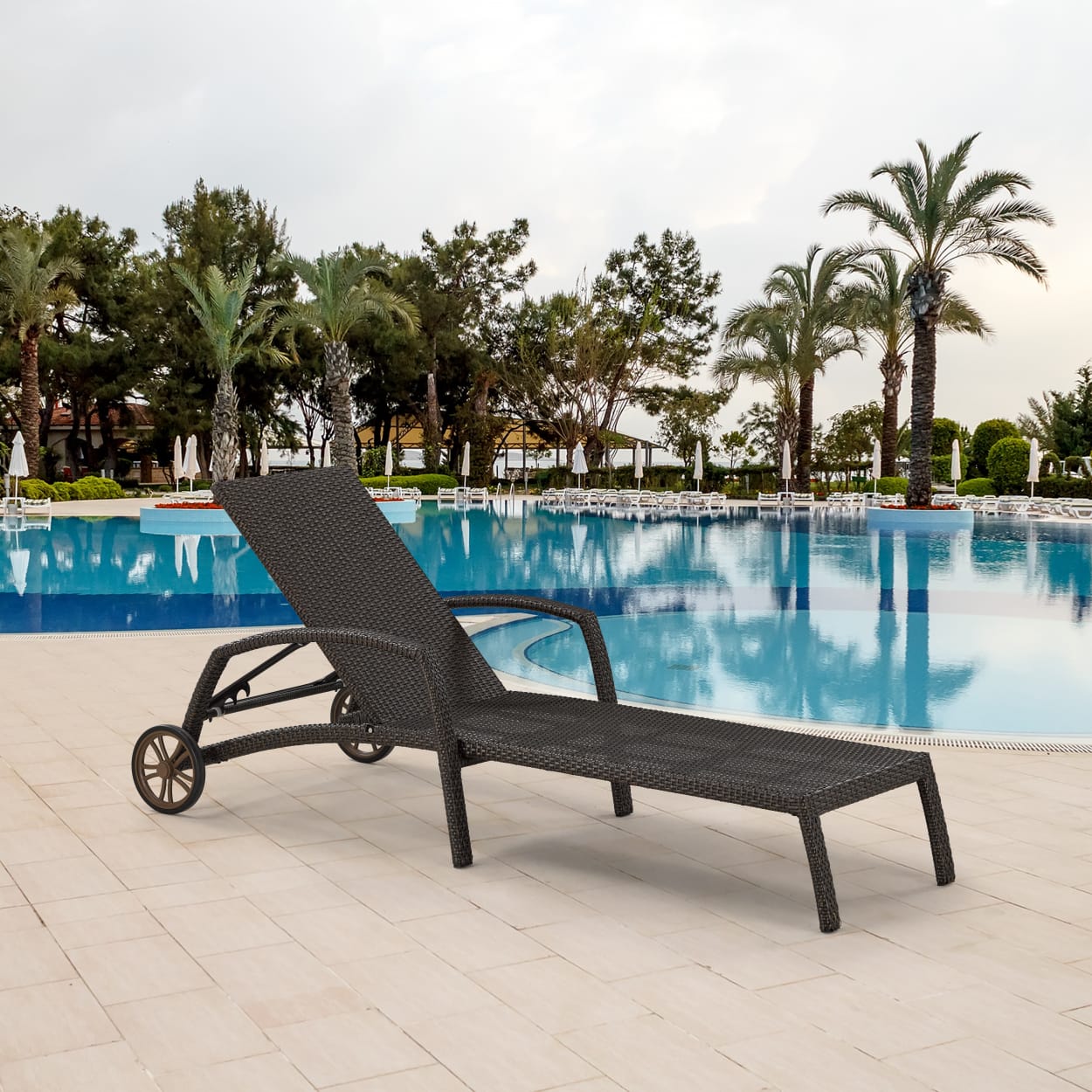 A35A-W53 Brown Шезлонг-лежак плетеный Afina 