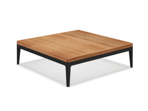 Низкий квадратный стол из тикового дерева
