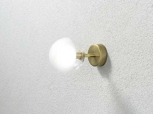 Il Fanale Настенный светильник из латуни с фиксированным кронштейном Molecola 275.03.ont