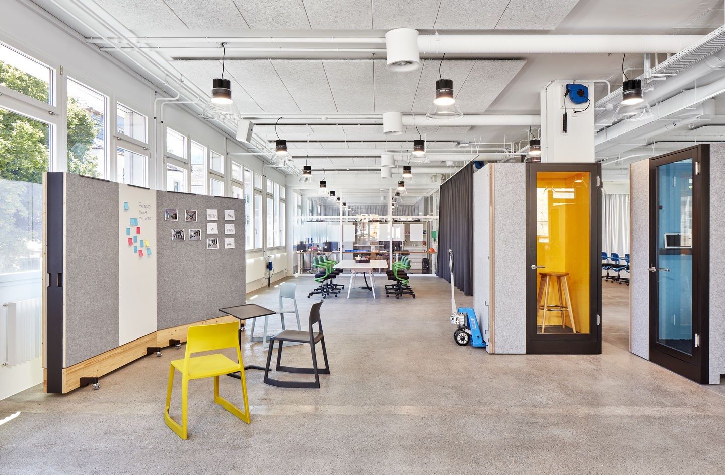 Тканевый стул с подлокотниками VITRA Eames Aluminium Group ARCH-00057694 - Вид №26