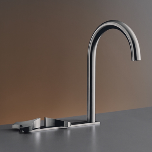 три отверстия смеситель с поворотным носиком Н. 245 мм  ZIQ10 CEADESIGN  - Вид №1