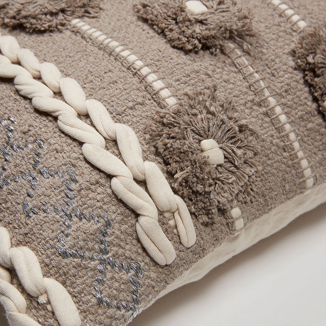 Чехол на подушку Brown Leander cushion от La Forma LA FORMA ОРНАМЕНТ 289174 Серый  - Вид №3