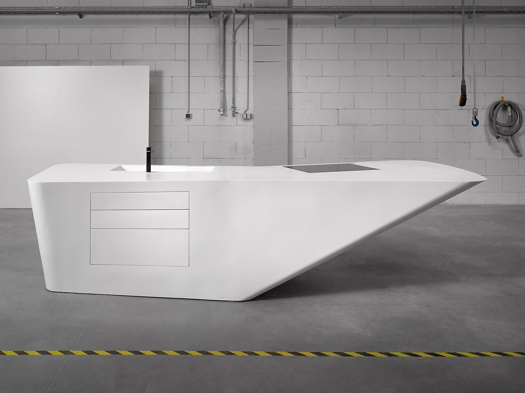 Кухня в HIMACS на заказ AMOSDESIGN DEVON ARCH-00068135