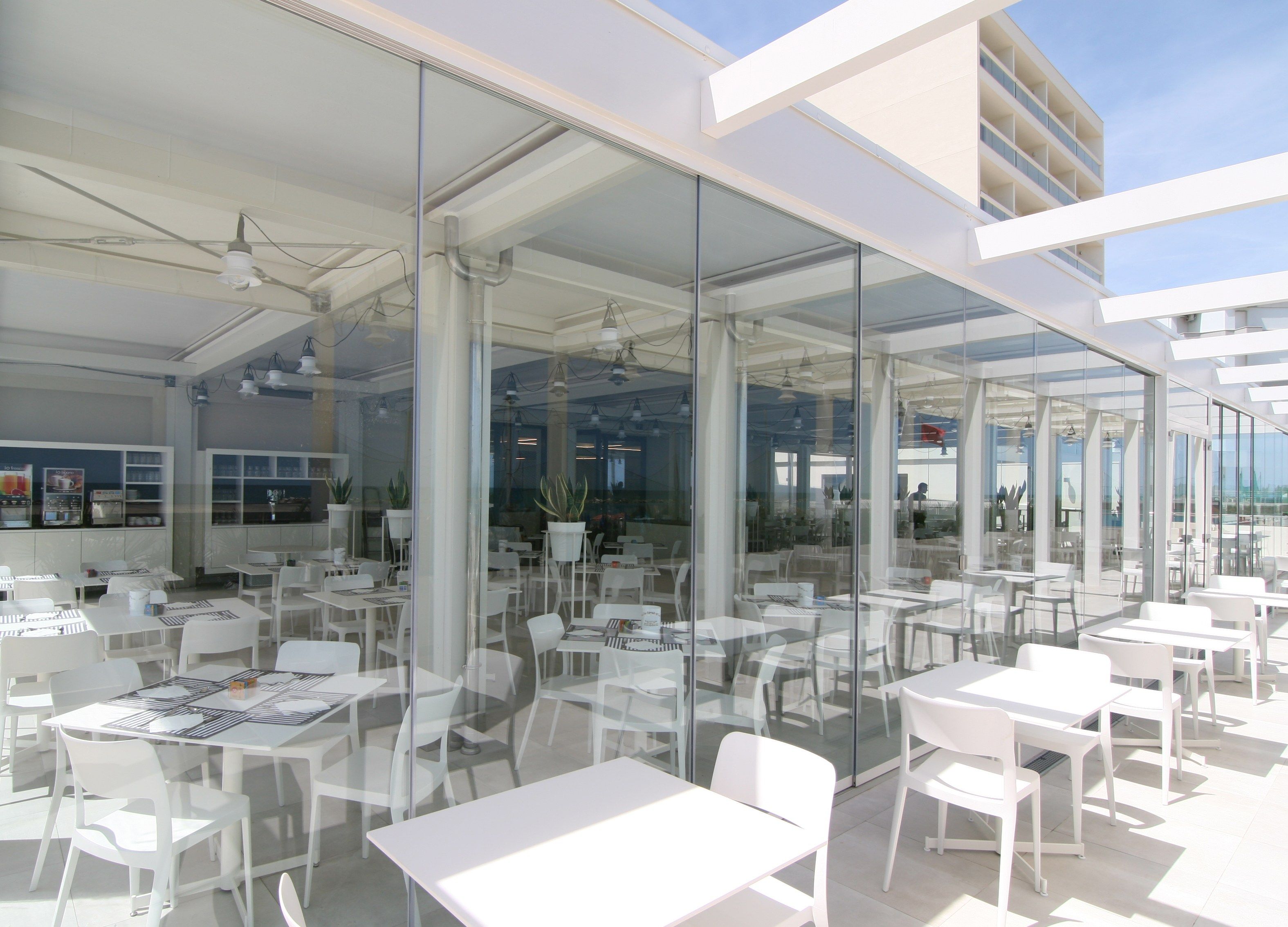 Пергола из алюминия с поворотными пластинами STUDIO 66 BLADE 180 ARCH-00037743 - Вид №22