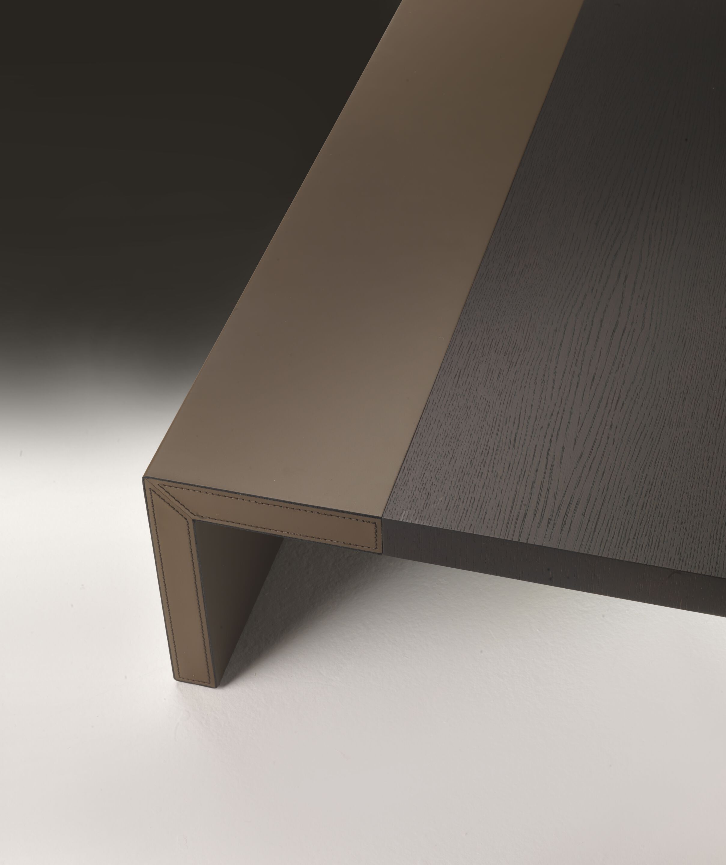 Деревянный прямоугольный журнальный столик Casa Covre TORTUGA ARCH-00061987 - Вид №2