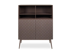 Шкаф с распашными дверцами